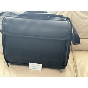 Targus Laptop Computer Carrying Brief Case 21'' Black , Lots Of‎ Pockets